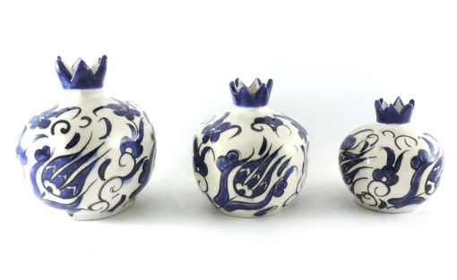 Çini Dekoratif Ürünler, Çini Ürün Çeşitleri, Çini İbrik, Çini Nar Takımı, Çini Biblo, Çini Şekerlik, Çini Buhurdanlık, Çini Küp Çeşitleri, Çini Sütlük Biblo, Çini Gramofon, Çini Testi, Çini Hediyelik Çeşitleri, Çini Hediyelik Ürünler, Çini Süs Eşyaları, Çini Seramik Hediyelik Eşya