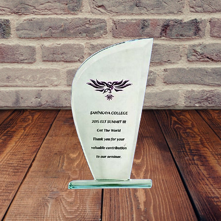 Kristal Plaket, Kristal Cam Plaket, Bursa Kristal Plaket, Osmangazi Kristal Plaket, Yıldırım Kristal Plaket, Nilüfer Kristal Plaket, Kişiye Özel Kristal Plaket, Kurumsal Logolu Kristal Plaket, Baskılı Kristal Plaket, Baskısız Kristal Plaket, Toptan Kristal Plaket, Boş Kristal Plaket, Kristal Plaket Çeşitleri, 