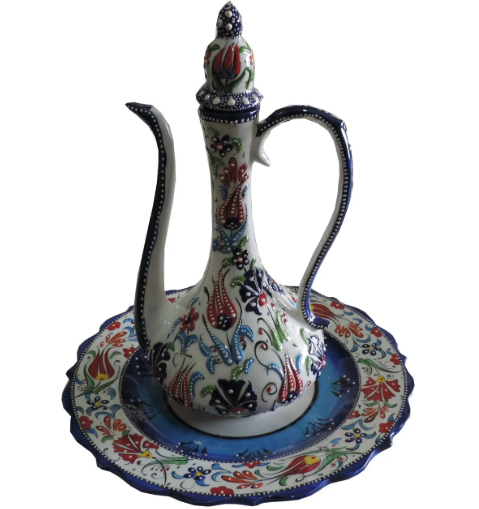 Çini Dekoratif Ürünler, Çini Ürün Çeşitleri, Çini İbrik, Çini Nar Takımı, Çini Biblo, Çini Şekerlik, Çini Buhurdanlık, Çini Küp Çeşitleri, Çini Sütlük Biblo, Çini Gramofon, Çini Testi, Çini Hediyelik Çeşitleri, Çini Hediyelik Ürünler, Çini Süs Eşyaları, Çini Seramik Hediyelik Eşya